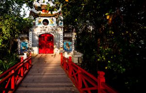 hoan-kiem-lake-ngoc-son-temple-hanoi